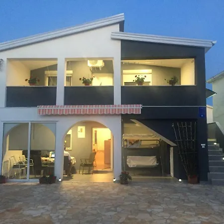 Apartment Roko Vir Exterior photo