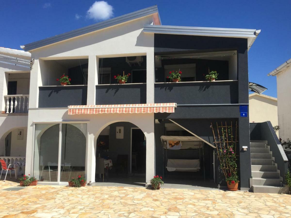 Apartment Roko Vir